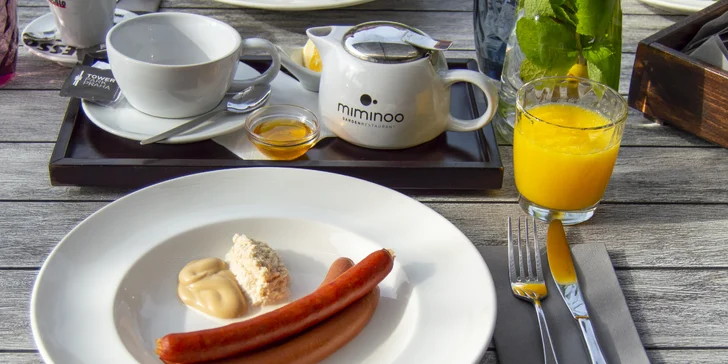Snídaně v restauraci Miminoo a vstup do observatoře v Žižkovské věži