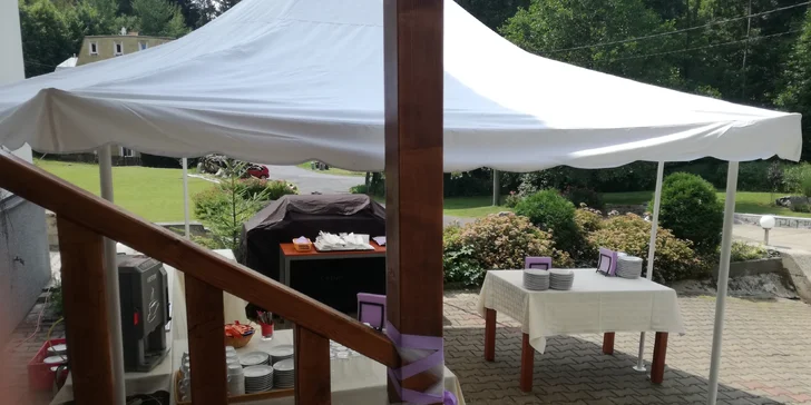 Až 8 dní v rodinném hotelu v Jizerkách: denně snídaně a dezert menu k tomu