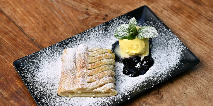 4chodové kachní menu pro dva: paštika, kachní stehno i štrúdl