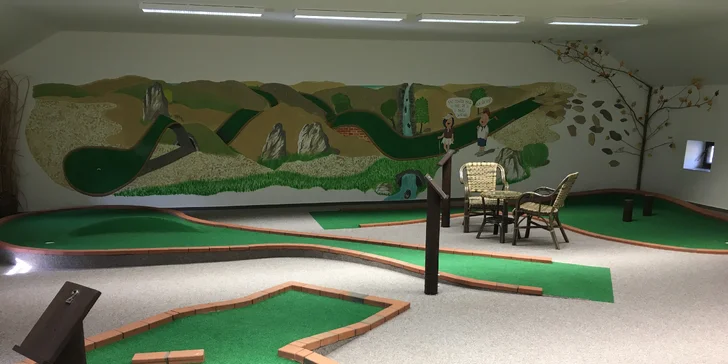 Zábavný adventure minigolf pod střechou: 60 min. hry pro malé i velké