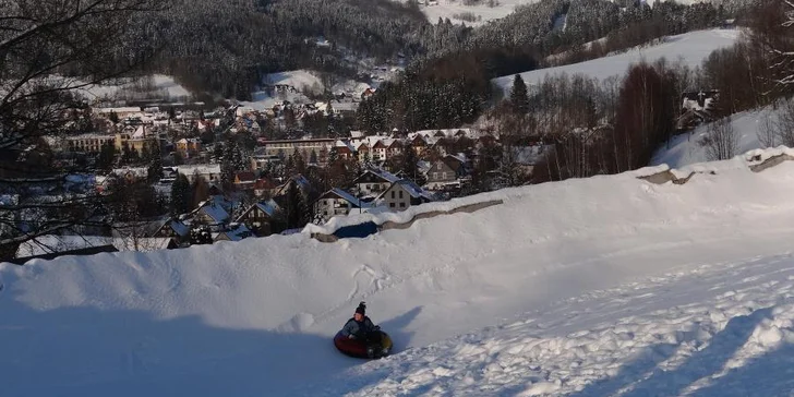 Snowtubing v Rokytnici nad Jizerou: zábava na sněhu pro děti i dospělé