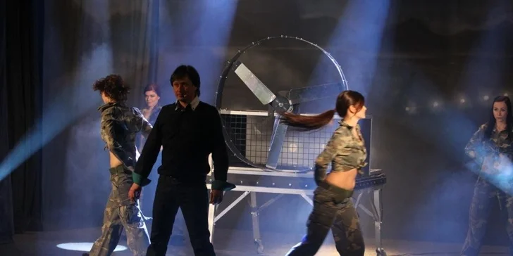 Magická esa: 2hodinová show s iluzionistou Pavlem Kožíškem pro celou rodinu