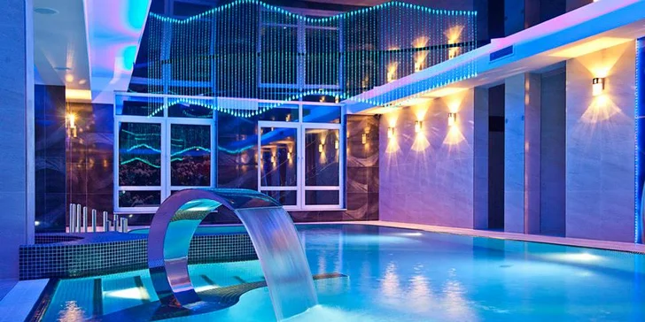 Aktivní relax v polských Krkonoších pro páry i rodiny: snídaně či polopenze, neomezený wellness