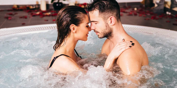 Dopřejte si relax: 2 hodiny v privátním wellness se saunami a vířivkou až pro 4 osoby