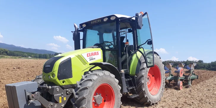 45 nebo 75 min. jízdy na traktoru Claas Arion 420 v reálných situacích na poli pro 1 osobu