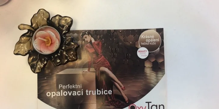 Permanentka na 50 až 200 minut do moderního vertikálního solária