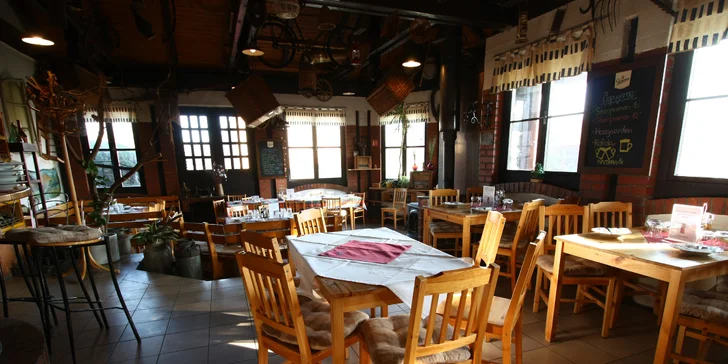 Burger s hovězím, slaninou, sázeným vejcem a steakové hranolky pro 1 nebo 2 osoby
