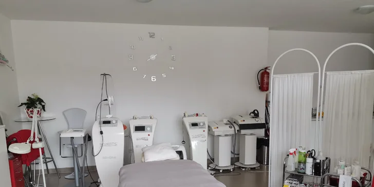 Raindrop masáž s oxygenoterapií na vyhřátém masážním lůžku