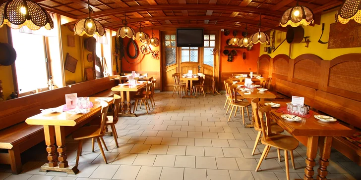 Burger s hovězím, slaninou, sázeným vejcem a steakové hranolky pro 1 nebo 2 osoby