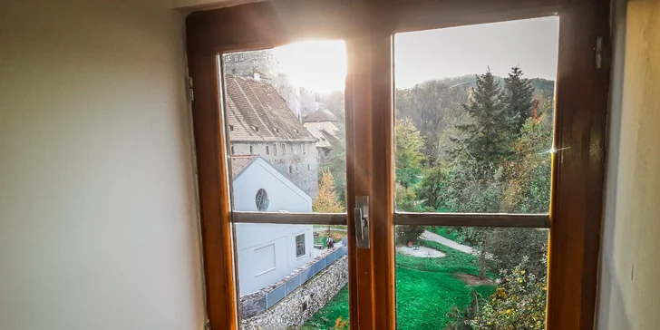 3-6 dní v centru Českého Krumlova: privátní wellness a snídaně s donáškou