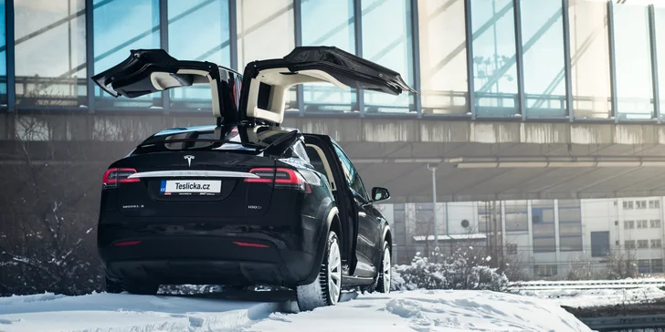 Jízda do budoucnosti v luxusním elektromobilu Tesla Model S, 3 nebo X