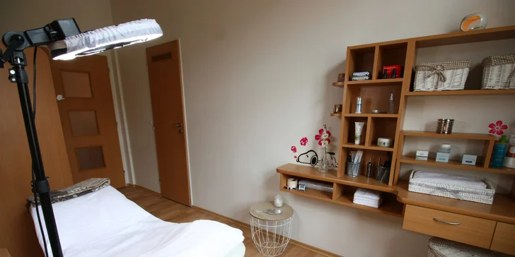 Kosmetika vč. zábalu proti celulitidě nebo ošetření galvanickou žehličkou
