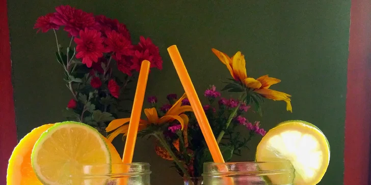 Podzimní posezení: káva dle výběru, domácí limonáda, bagetka i croissant