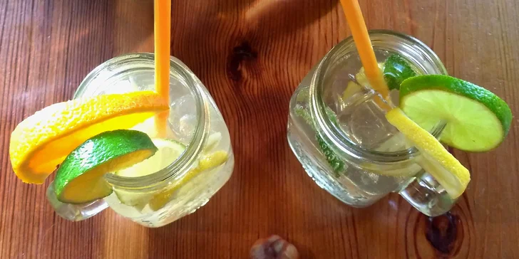 Podzimní posezení: káva dle výběru, domácí limonáda, bagetka i croissant