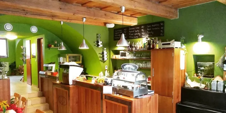 Zahřejte se v Cafe Once: Svařené víno či horký nápoj dle výběru pro dvě osoby