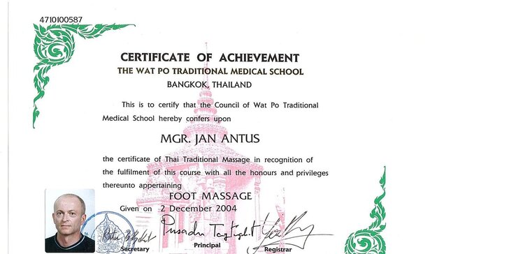 Thajská masáž chodidel s bylinnou lázní od maséra vyučeného v Thajsku