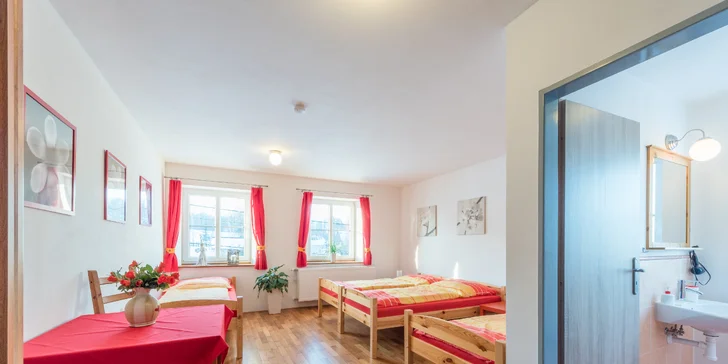 Pobyt v Jizerských horách: 3 dny se snídaní a privátním wellness a lahví vína