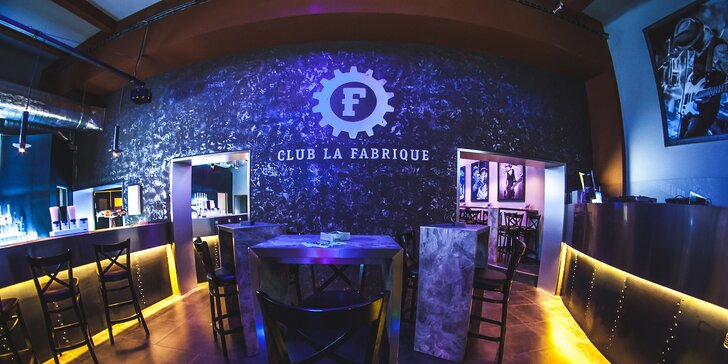 VIP SkyBox v Clubu La Fabrique až pro 8 lidí: balíček Standard i Comfort