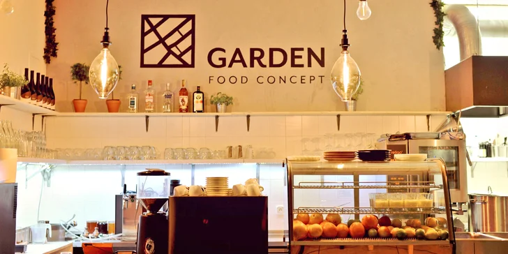 Valentýnské menu v moderní restauraci: losos, žampionový krém, kachní prso i dezert