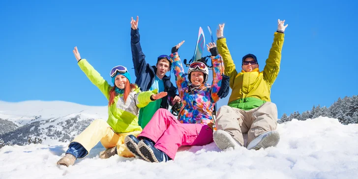 Dovolená pro milovníky zimních sportů a turistiky: jednoduché ubytování s polopenzí