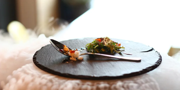 Degustační menu o 11 chodech: hovězí carpaccio, rump steak i čokoládový fondant
