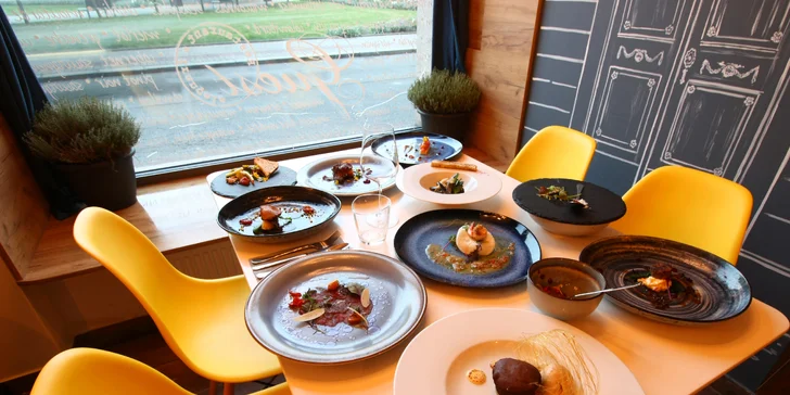 Degustační menu o 11 chodech: hovězí carpaccio, rump steak i čokoládový fondant