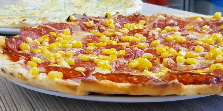 2 pizzy v Rambo pizza Havířov: výběr z několika druhů