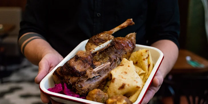 Čtyřchodové svatomartinské menu kousek od Václavského náměstí pro 2 osoby
