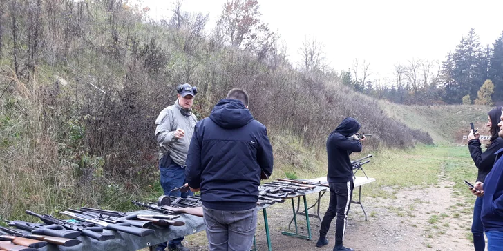 Střelecké balíčky pro jednotlivce, páry i rodiny: až 32 zbraní