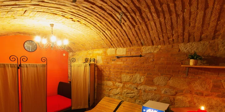 Užijte si pořádný relax: 110 minut ve wellness se saunou a vířivkou pro 2 osoby