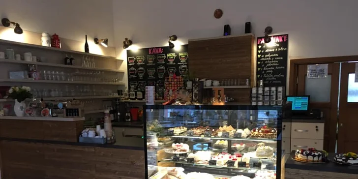 Sladká pauza v Podzámči Blatná: Tiramisu a horký nápoj dle výběru