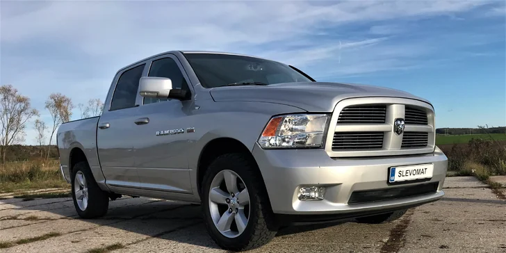 Adrenalin v monstru: spolujízda, řízení i zapůjčení Dodge RAM 1500