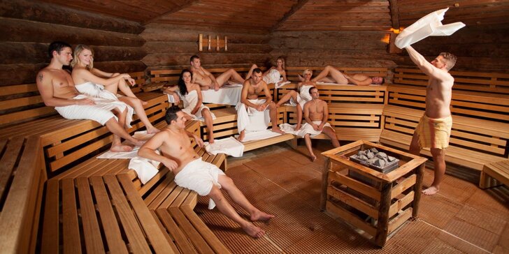 Celodenní rodinný vstup do saunového a vodního světa Aquapalace Praha