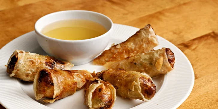 Asijské menu na Andělu: závitky, bún bò nam bộ nebo phở Tonkin i mix předkrmů