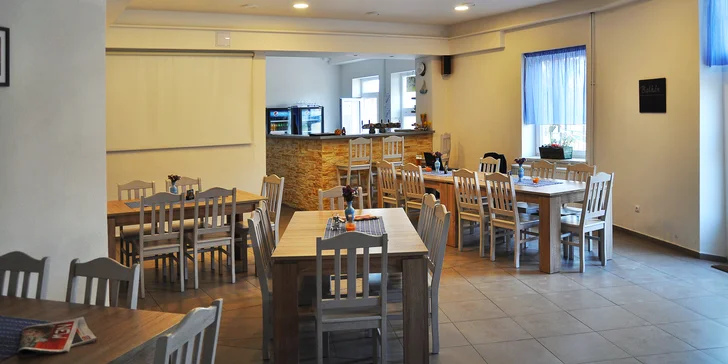 Burger podle výběru a hranolky pro 1 nebo 2 osoby: slaninový, kuřecí i double