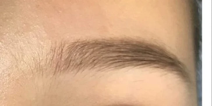Krásné přírodní řasy: vyzkoušejte lash lifting a botox