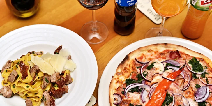 Itálie na Staroměstském náměstí: libovolná pizza nebo těstoviny pro 1 nebo 2 osoby