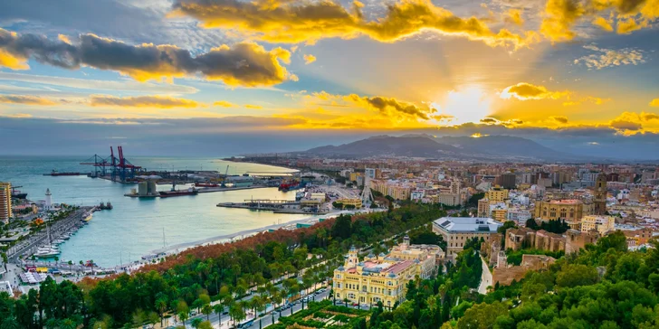 Letecky do Andalusie: 7 nocí se snídaní, návštěva Malagy a další program
