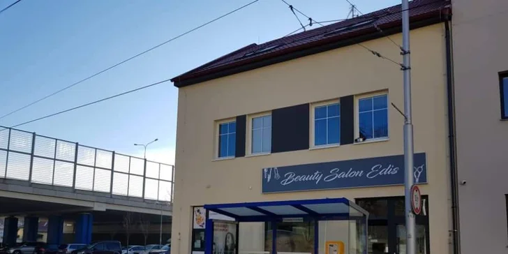 Krása, která vydrží: permanentní make-up obočí, očních linek nebo rtů