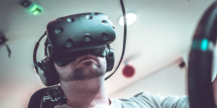 Vstupte do virtuální reality: 60 až 120 minut hry pro 1 nebo 2 hráče