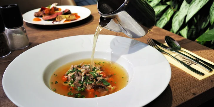 4chodové menu v restauraci oceněné nejvyšším počtem hvězd od Pohlreicha