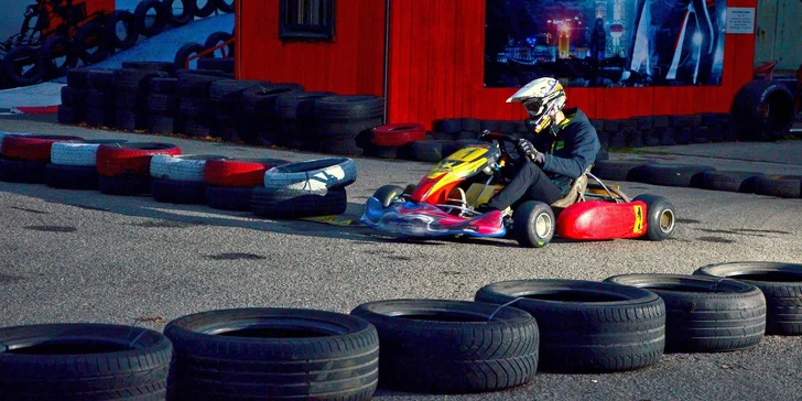 Rozjeďte to: 10–45 minut adrenalinové jízdy v motokáře na vymakané trati