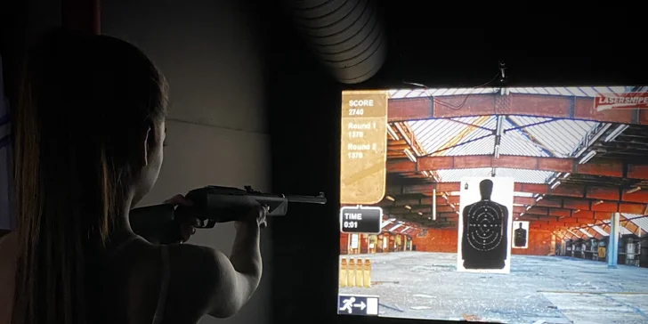 30 až 120 minut na laserovém střeleckém simulátoru až pro 10 hráčů