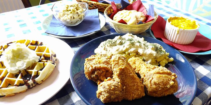 Jižanská hostina ve stylu New Orleans: mac & cheese, smažené kuře i waffle