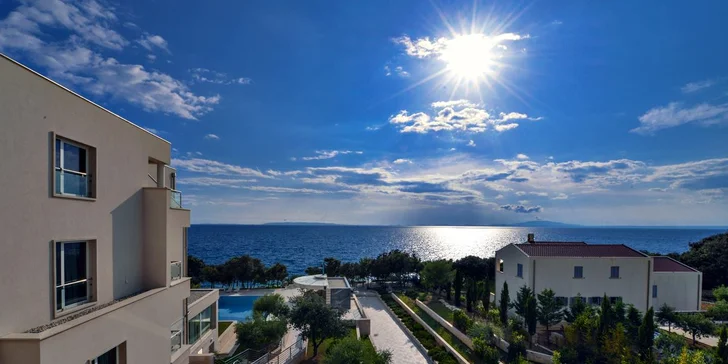 4* dovolená na chorvatském ostrově Pag: all inclusive i bazény, 2 děti zdarma