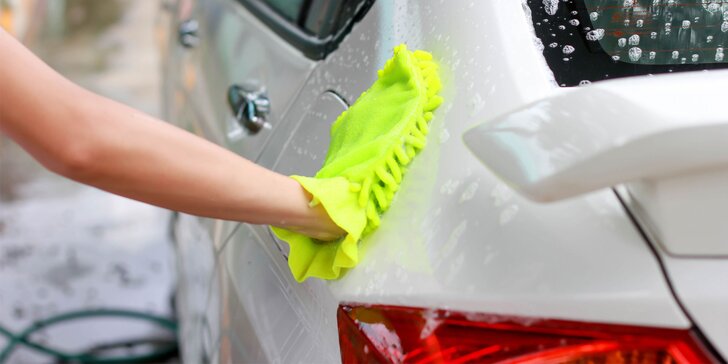 Ruční mytí vozu, tepování, impregnace kůže a další péče v Time Wash Cars