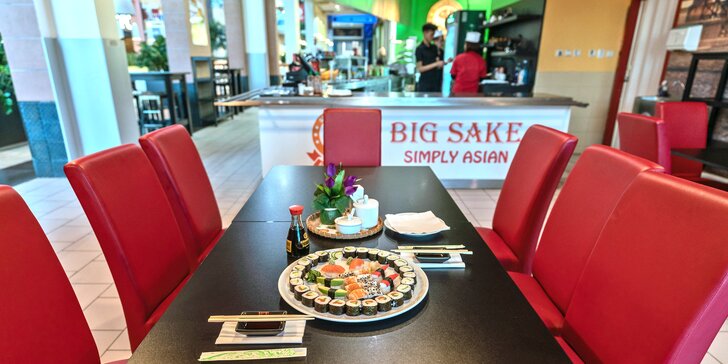 Asijská restaurace: 38 až 60 ks sushi s lososem, tuňákem i avokádem