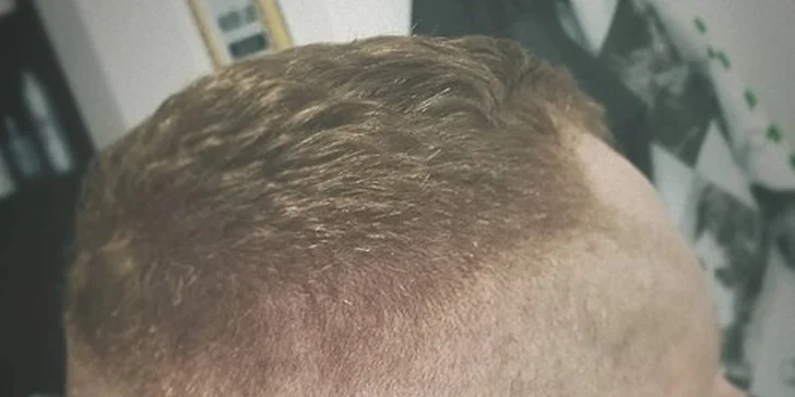 Pánský střih včetně regenerace a stylingu