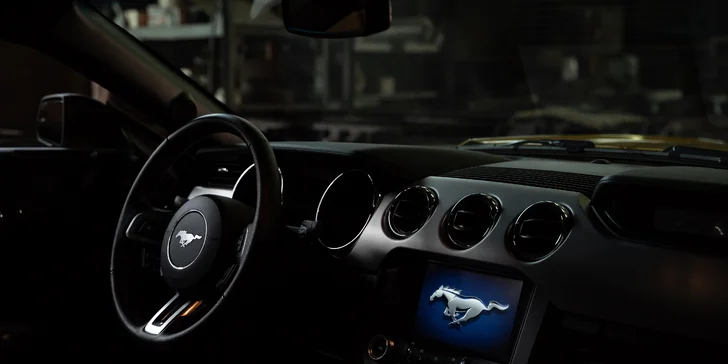 Jízda ve Fordu Mustang GT 5.0: 20 min. spolujízdy nebo až 60 min. řízení