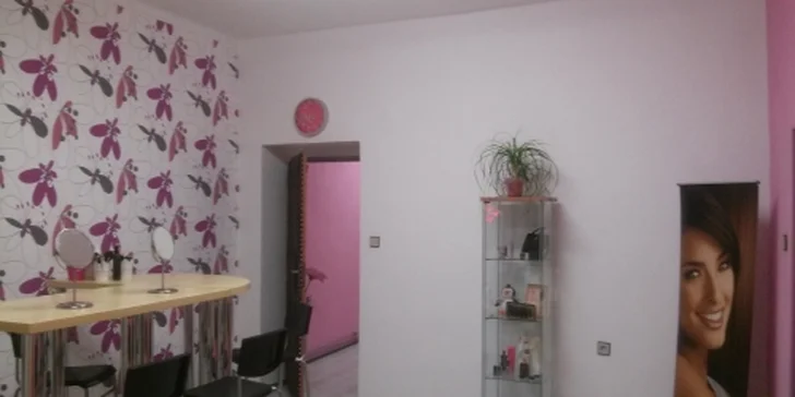 Minikurz líčení až pro 4 osoby i varianta se štětcem na oči či balíčkem kosmetiky